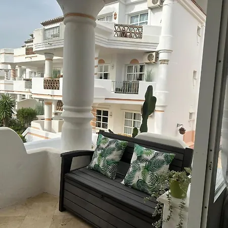 Apartment Matchroom Golf